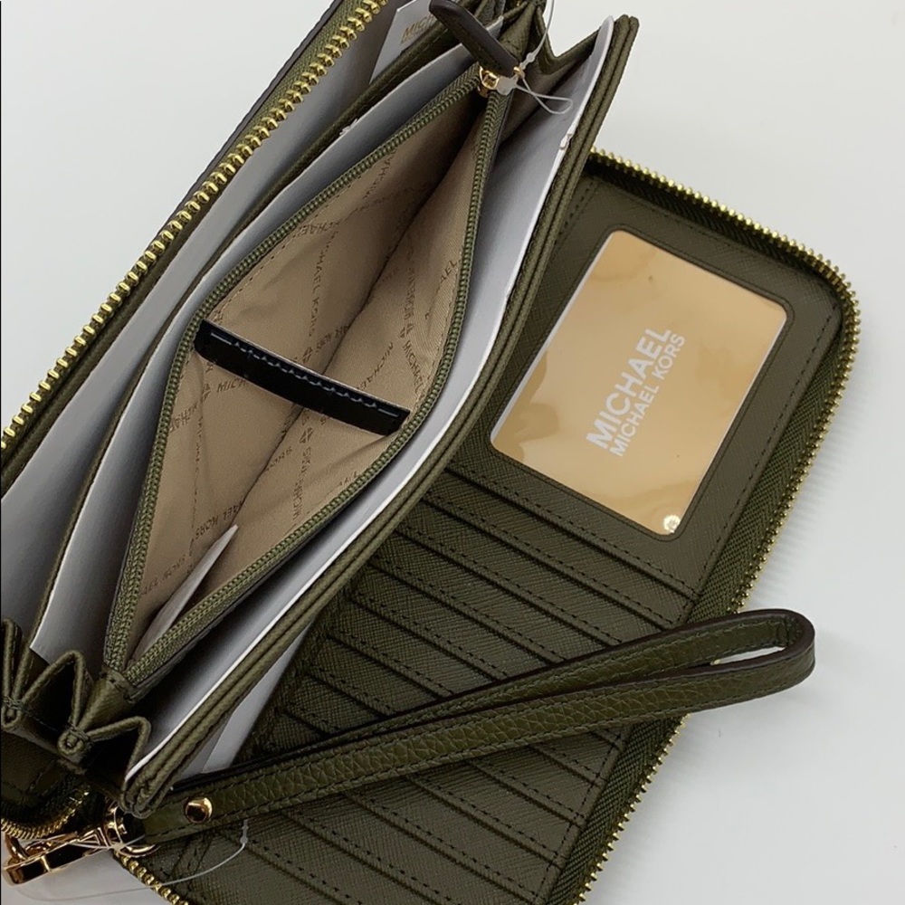 MICHAEL KORS JET SET TRAVEL LG TRVL CONTINENTAL Wristlet Wallet Phone Case NWT - Picture 13 of 16